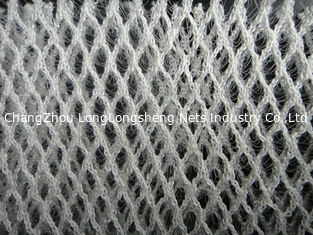 Porcellana 100 il filo di ordito del tessuto di maglia del poliestere 3D ha tricottato per le scarpe/casco/ginocchiera di sport fornitore